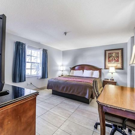 Rodeway Inn & Suites Хейнс Сити Екстериор снимка